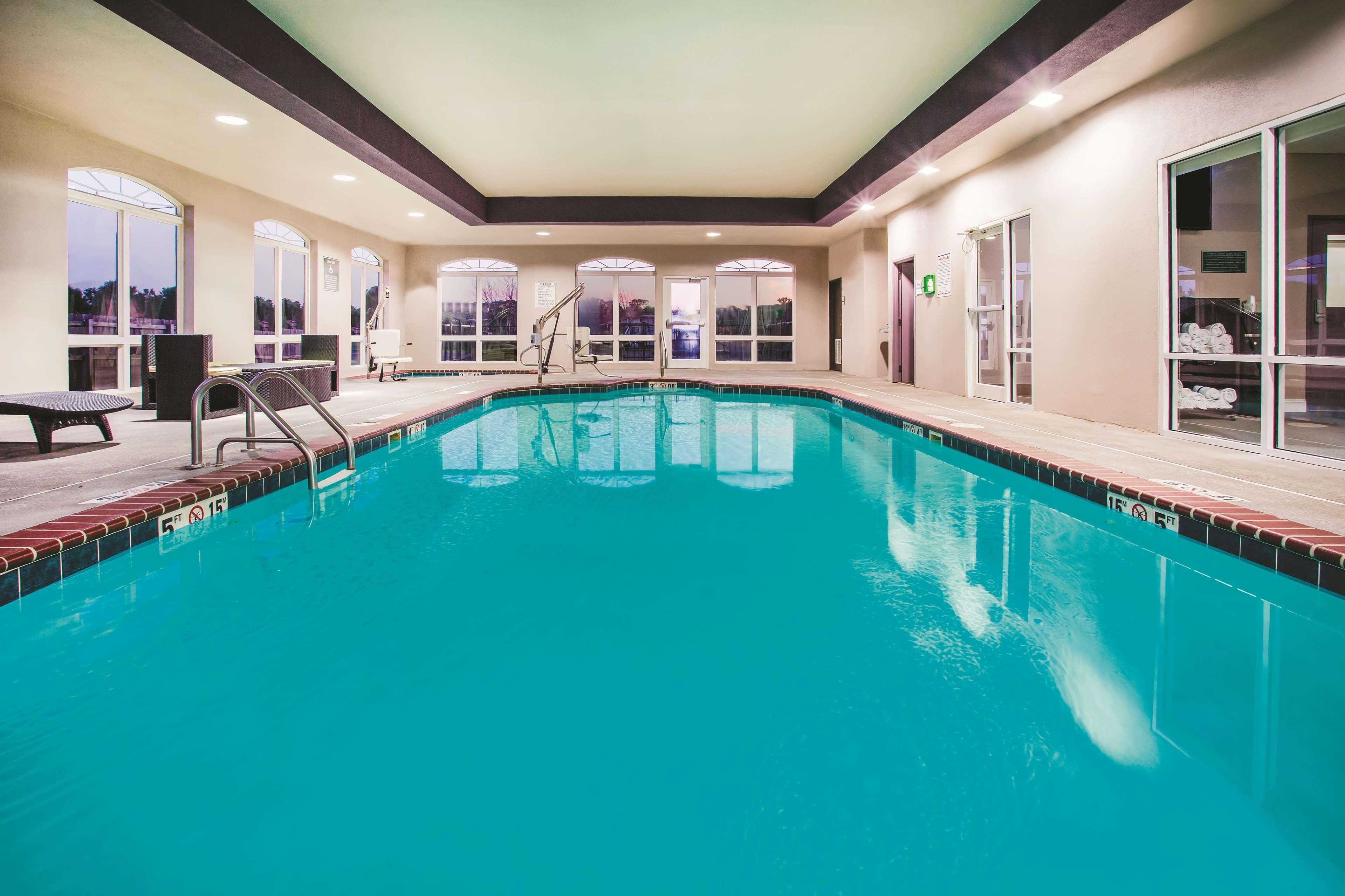 La Quinta By Wyndham Russellville Exterior photo