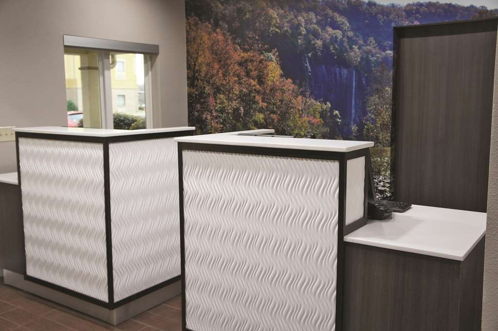 La Quinta By Wyndham Russellville Interior photo
